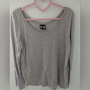 H by Bordeaux Gray Long Sleeve Scoop Neck Tee Women’s Size M